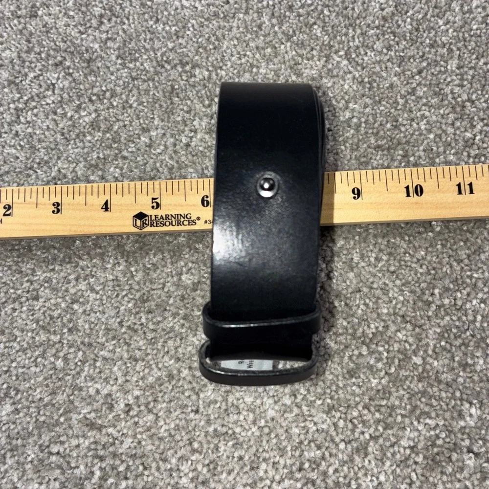 J Crew Single Prong Black Leather Belt Womens M Adjustable Classic Minimialistic - Picture 5 of 9